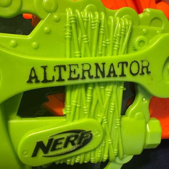 Nerf Zombie strike Alternator Blaster Tested Other Nerf Blasters Listed - Picture 12 of 13